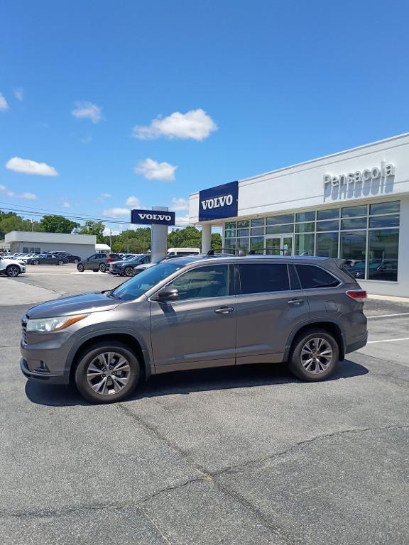 used 2015 Toyota Highlander car, priced at $16,891