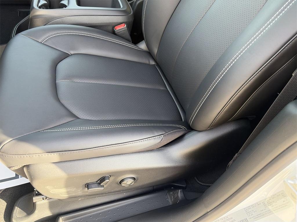 new 2026 Chrysler Pacifica car