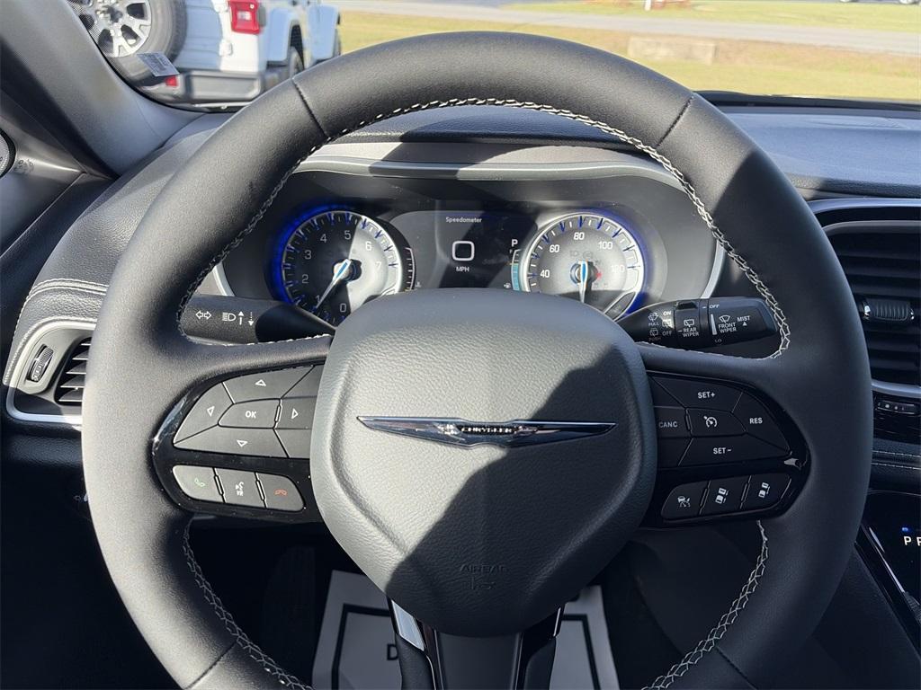 new 2026 Chrysler Pacifica car