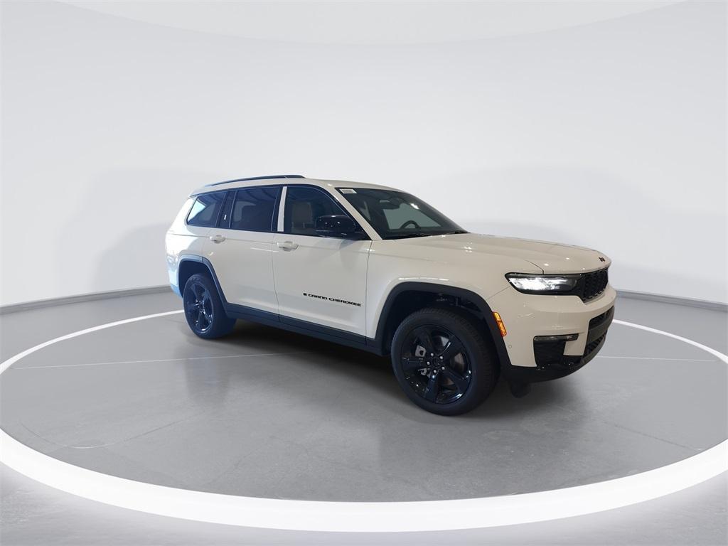 new 2025 Jeep Grand Cherokee L car, priced at $51,947