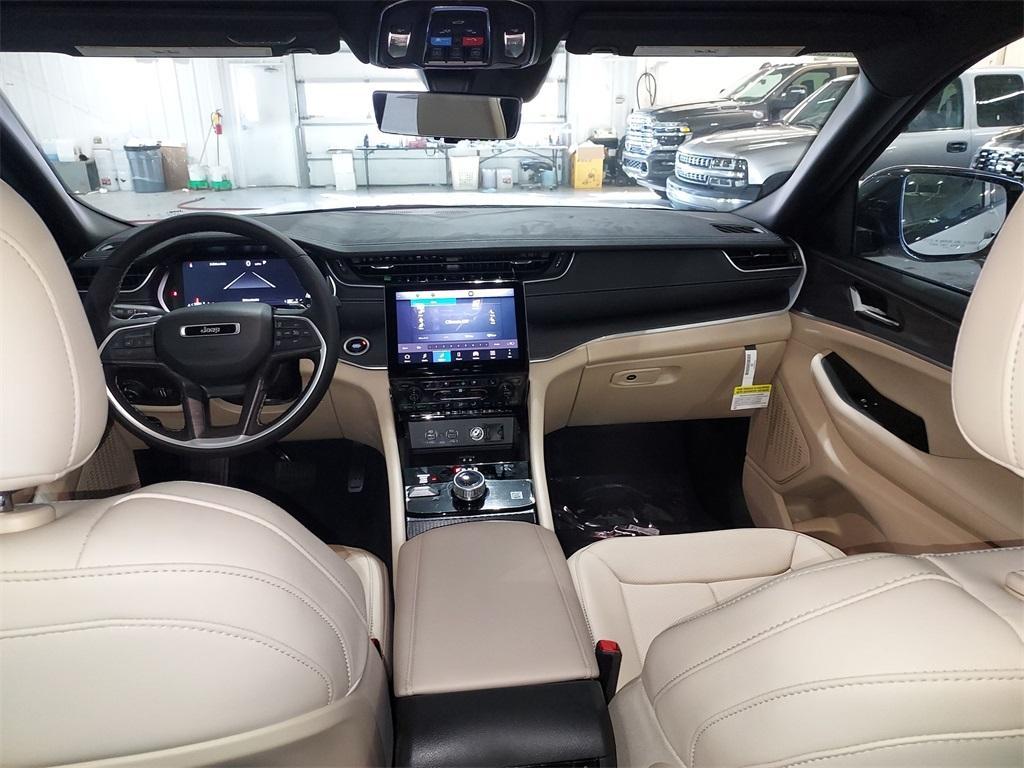 new 2025 Jeep Grand Cherokee L car, priced at $51,947