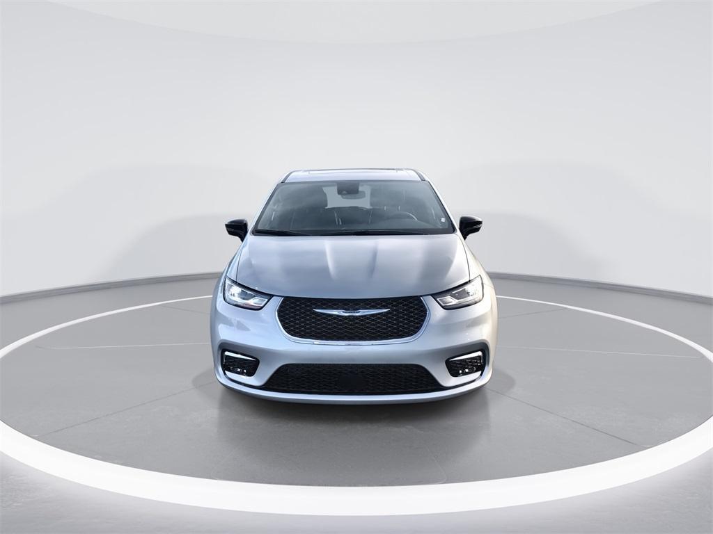 new 2026 Chrysler Pacifica car, priced at $51,619
