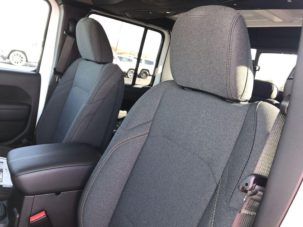 new 2026 Jeep Gladiator car, priced at $48,364