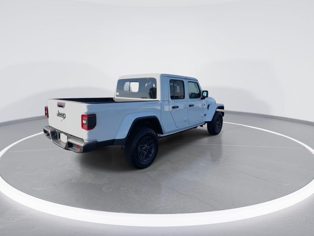 new 2026 Jeep Gladiator car, priced at $48,364