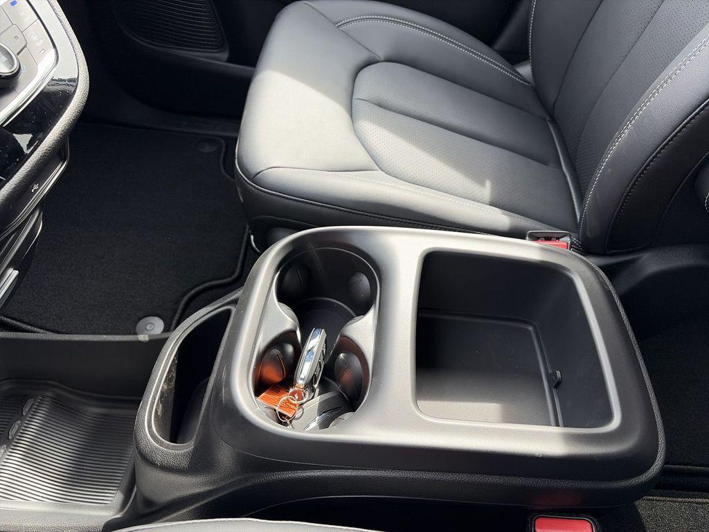 new 2026 Chrysler Pacifica car, priced at $48,044