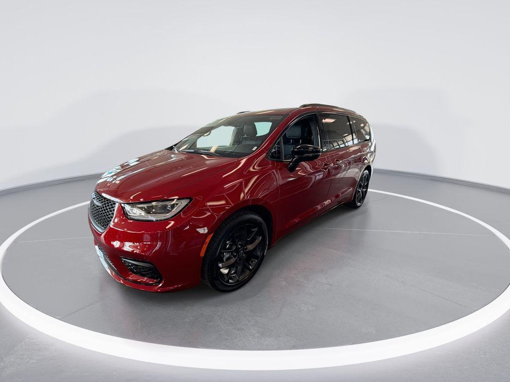 new 2026 Chrysler Pacifica car, priced at $47,595