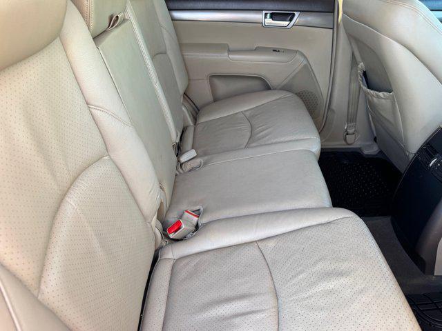 used 2009 Kia Borrego car, priced at $5,999