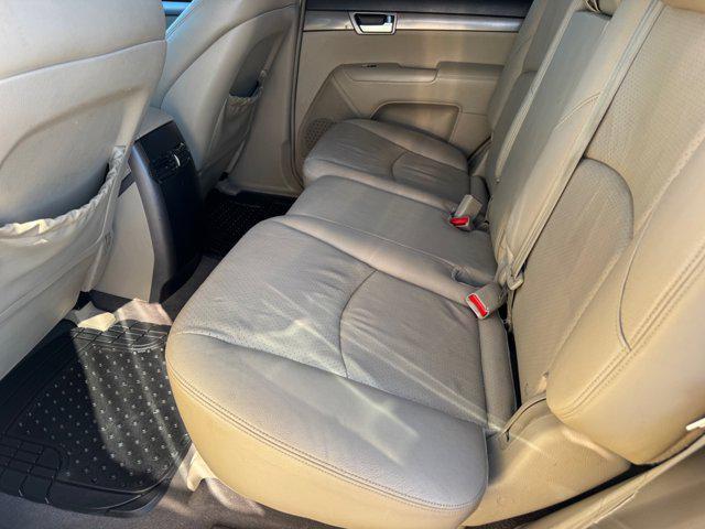 used 2009 Kia Borrego car, priced at $5,999