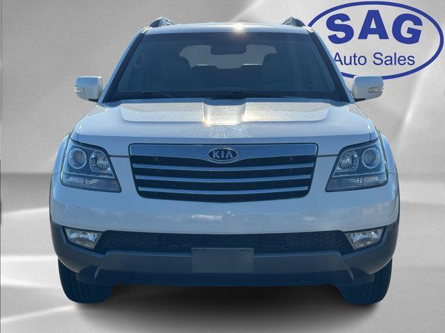 used 2009 Kia Borrego car, priced at $5,999