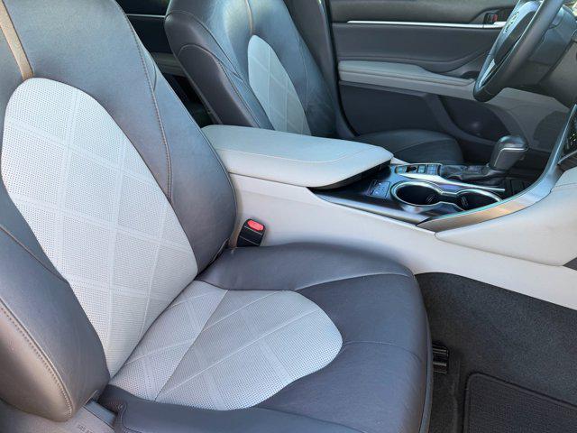used 2018 Toyota Camry Hybrid car, priced at $11,999