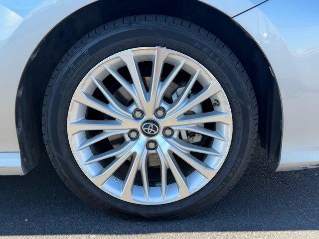 used 2018 Toyota Camry Hybrid car, priced at $11,999