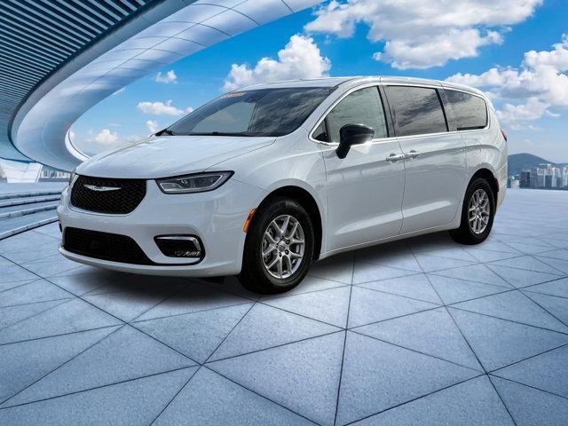 used 2024 Chrysler Pacifica car, priced at $25,999