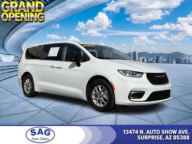 used 2024 Chrysler Pacifica car, priced at $25,999