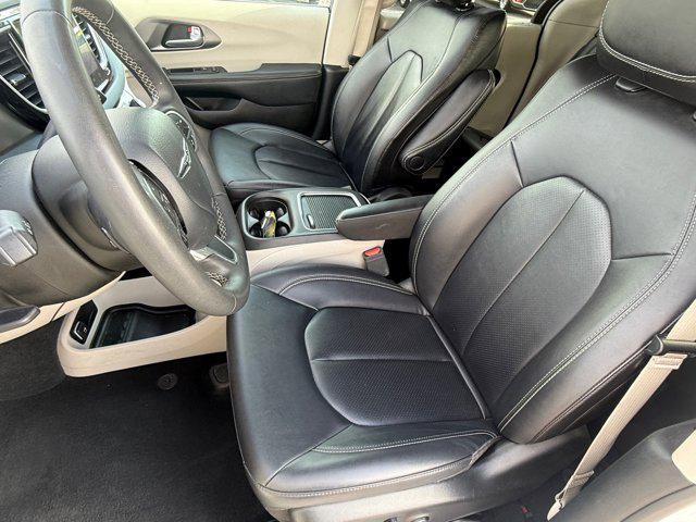 used 2024 Chrysler Pacifica car, priced at $25,999