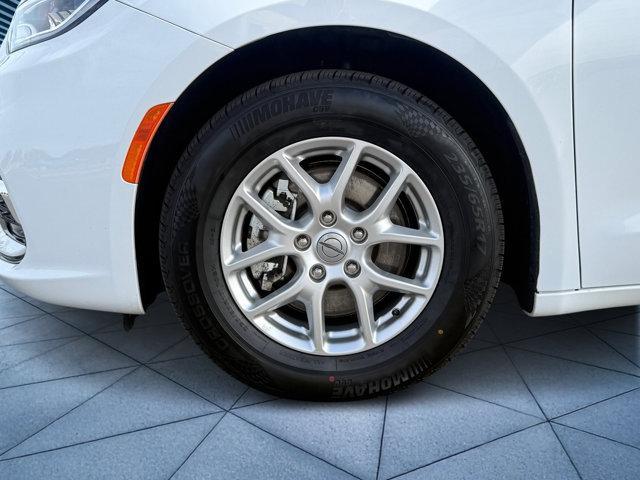 used 2024 Chrysler Pacifica car, priced at $25,999