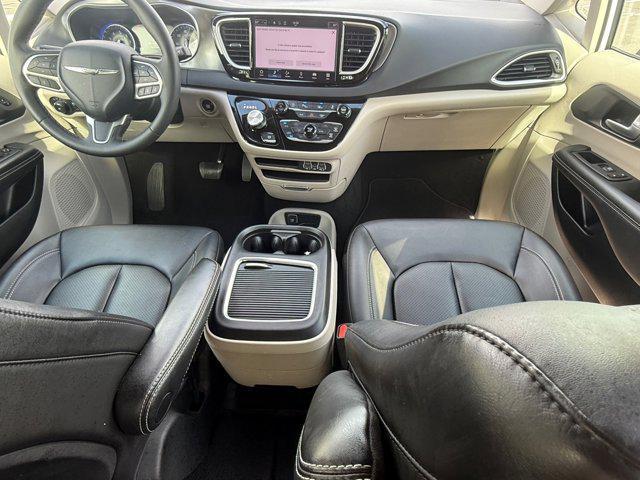 used 2024 Chrysler Pacifica car, priced at $25,999