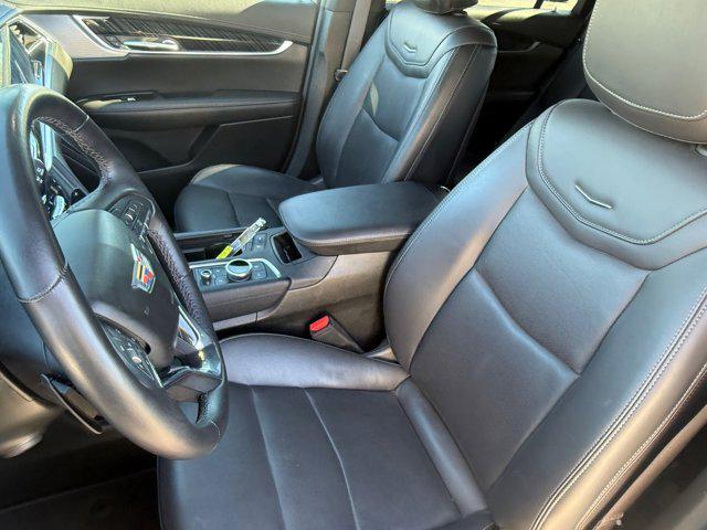 used 2025 Cadillac XT6 car, priced at $36,999