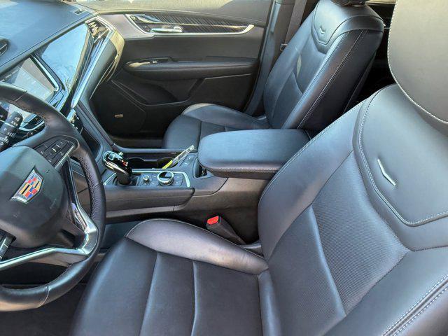 used 2025 Cadillac XT6 car, priced at $36,999