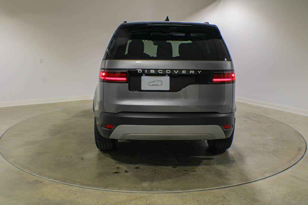 new 2026 Land Rover Discovery car
