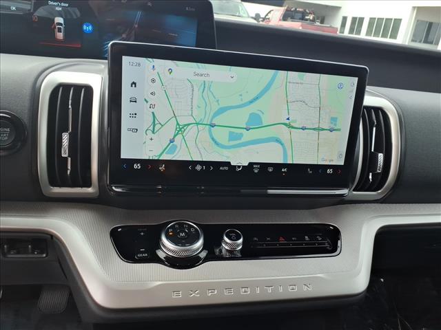 new 2025 Ford Expedition car, priced at $73,585