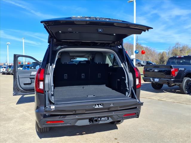 new 2025 Ford Expedition Max car, priced at $72,840