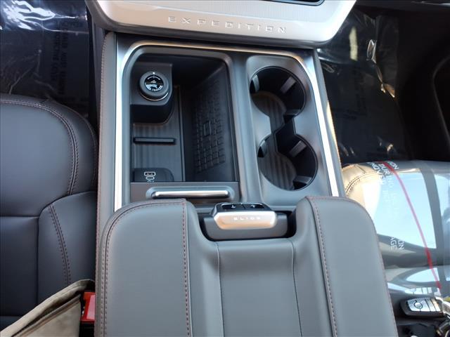 new 2025 Ford Expedition Max car, priced at $72,840