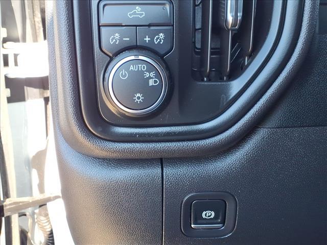 used 2024 Chevrolet Silverado 1500 car, priced at $39,988