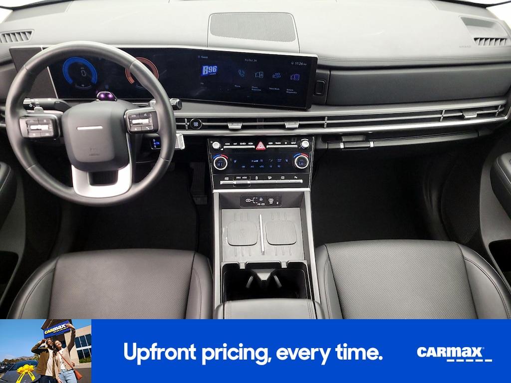 used 2024 Hyundai Santa Fe car, priced at $27,998