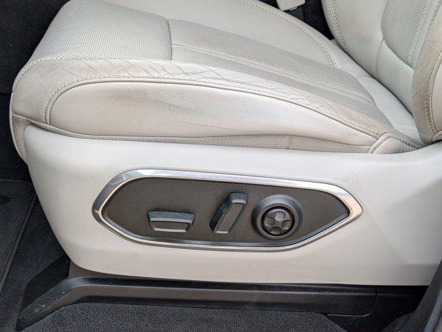used 2022 Jeep Wagoneer car, priced at $36,901