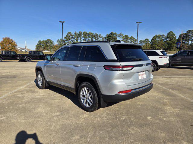 new 2025 Jeep Grand Cherokee car, priced at $40,800