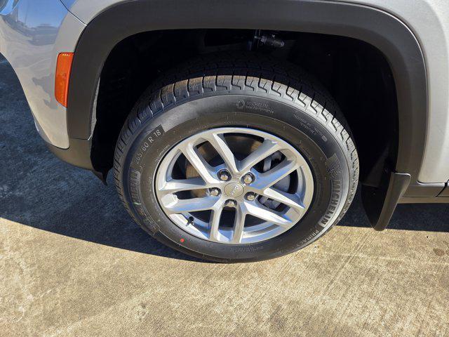 new 2025 Jeep Grand Cherokee car, priced at $40,800
