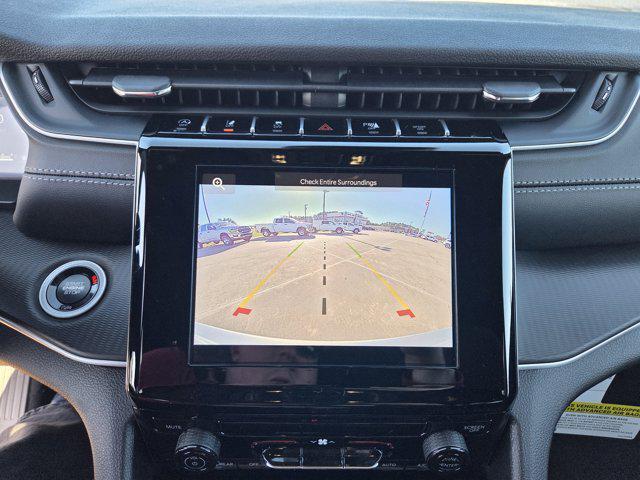 new 2025 Jeep Grand Cherokee car, priced at $40,800