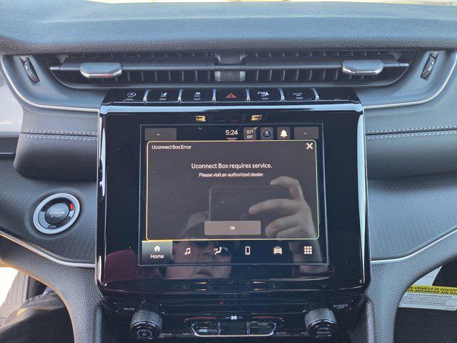 new 2025 Jeep Grand Cherokee car, priced at $40,800