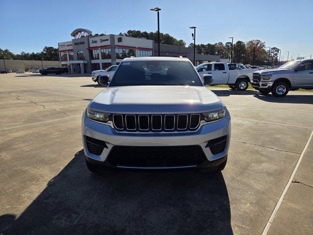 new 2025 Jeep Grand Cherokee car, priced at $40,800