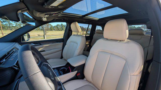 new 2026 Jeep Grand Cherokee car, priced at $49,910