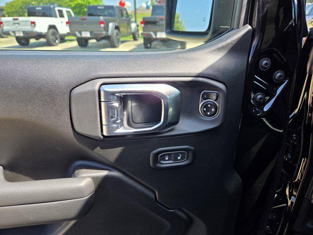 new 2025 Jeep Gladiator car, priced at $48,405