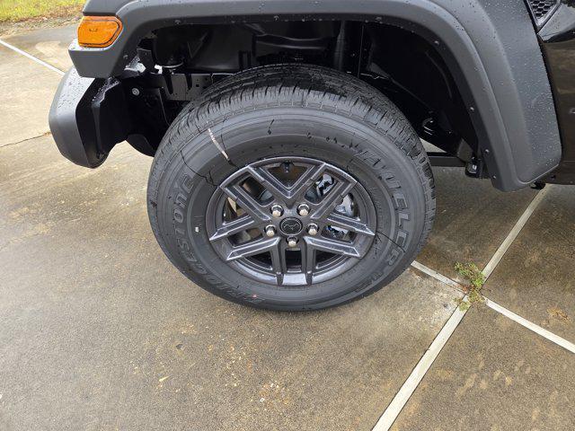 new 2025 Jeep Gladiator car, priced at $46,610