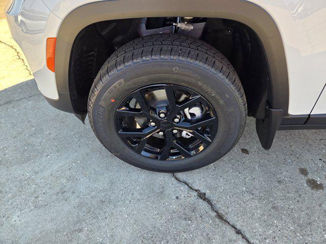 new 2025 Jeep Grand Cherokee car, priced at $44,560