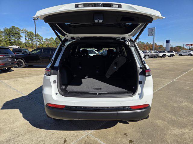 new 2025 Jeep Grand Cherokee car, priced at $44,560