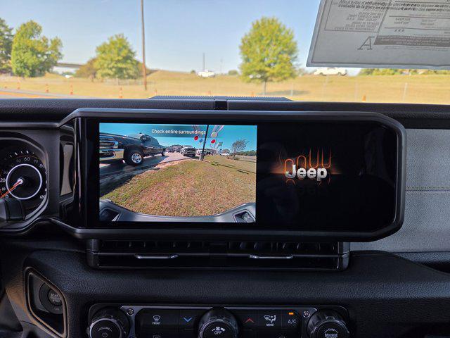 new 2025 Jeep Gladiator car, priced at $40,700