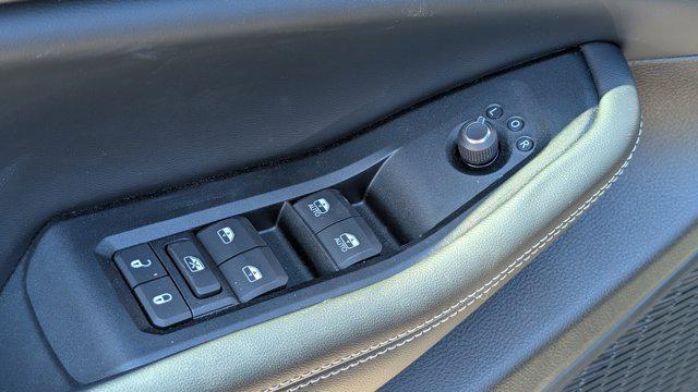 new 2025 Jeep Grand Cherokee car, priced at $45,255