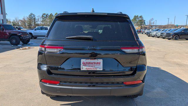 new 2025 Jeep Grand Cherokee car, priced at $45,255
