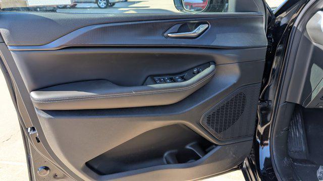 new 2025 Jeep Grand Cherokee car, priced at $45,255