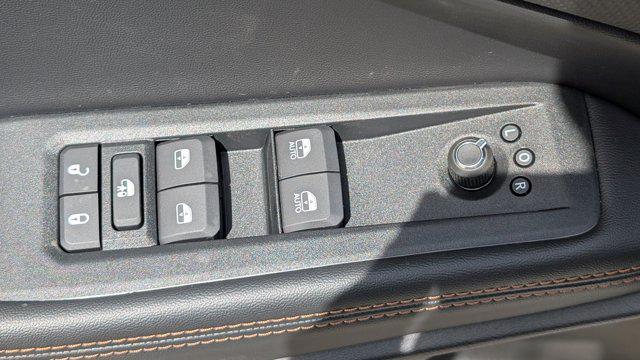new 2026 Jeep Cherokee car, priced at $41,995