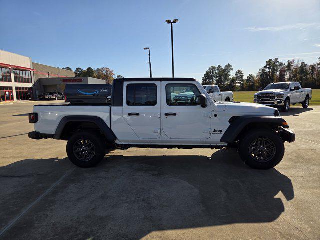 new 2025 Jeep Gladiator car, priced at $46,015