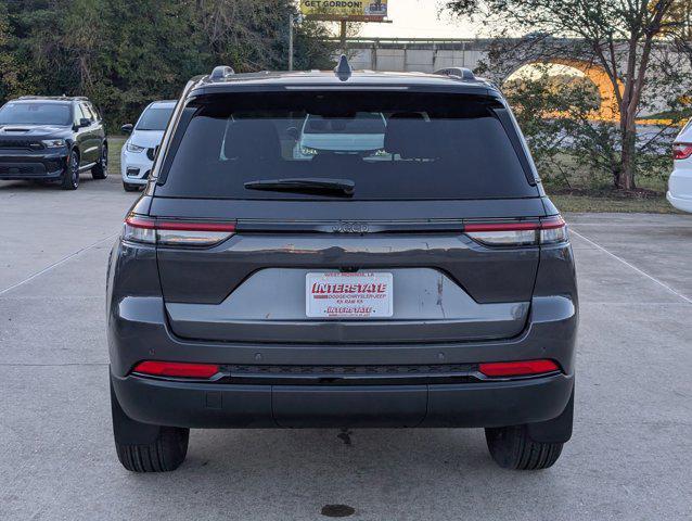 new 2025 Jeep Grand Cherokee car, priced at $44,655