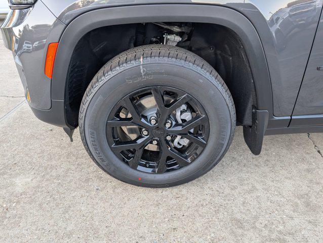 new 2025 Jeep Grand Cherokee car, priced at $44,655