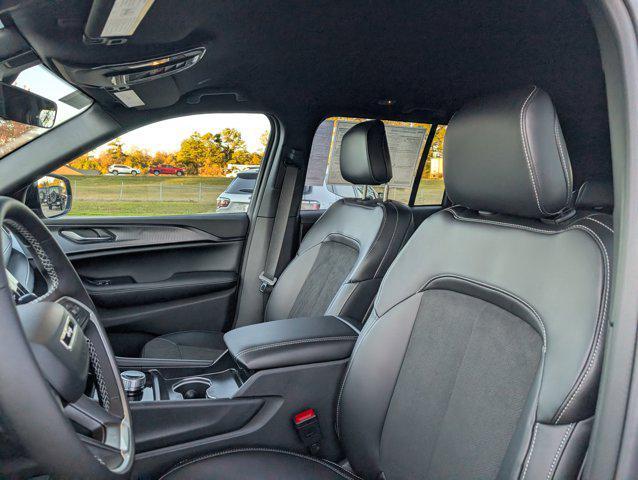 new 2025 Jeep Grand Cherokee car, priced at $44,655