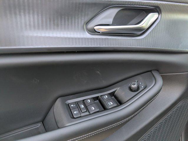 new 2025 Jeep Grand Cherokee car, priced at $44,655