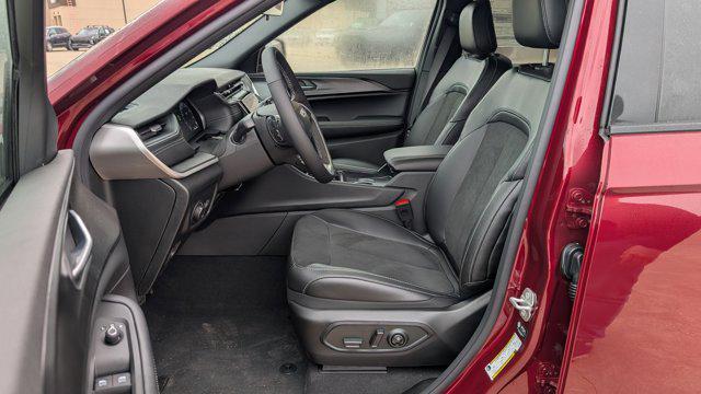 new 2025 Jeep Grand Cherokee car, priced at $45,155